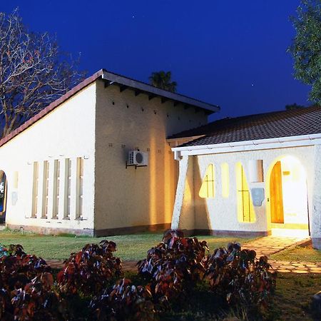 Kadoma Hotel & Conference Centre Esterno foto