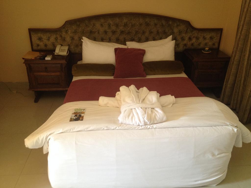 Kadoma Hotel & Conference Centre Esterno foto