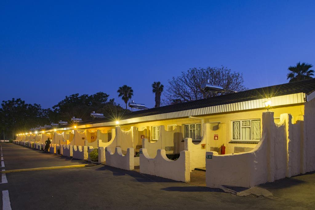 Kadoma Hotel & Conference Centre Esterno foto